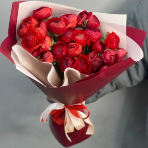 Букет из 21 красного ранункулюса в Красноармейске