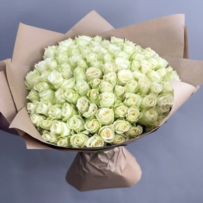 Букет 101 белая роза кения (40 см) в Красноармейске