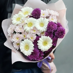 Букет "Сюрприз" из хризантем и гербер в Красноармейске