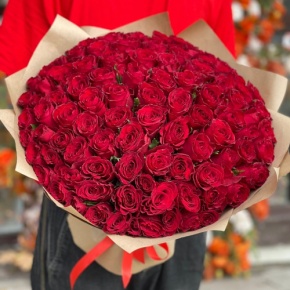 Букет 101 красная роза Кения (50 см) в Красноармейске