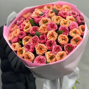 Букет "Лав ю" из 51 пионовидной розы Риджентс парк (60 см) в Красноармейске