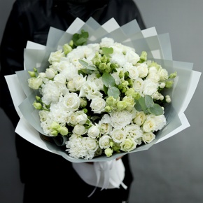 Букет "Маскарпоне" из роз, диантусов, эустом и гиперикума в Красноармейске