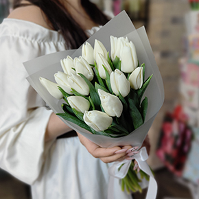 Букет из 15 белых тюльпанов в Красноармейске
