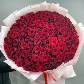 Букет "Париж" из 101 красной розы (60 см) в Красноармейске