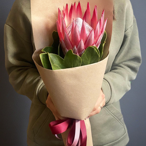 Букет из протеи в крафте в Красноармейске