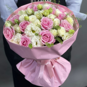 Букет "Нежное признание" из роз и эустом в Красноармейске