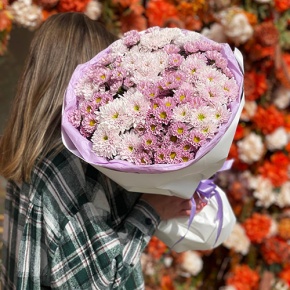 Букет "Миражи" из кустовых хризантем и сантини в Красноармейске