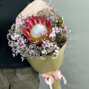 Букет из хамелациума, лимонниума и протеи в Красноармейске