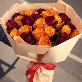 Букет "Благородный" из 27 Кенийских роз микс (40 см) в Красноармейске