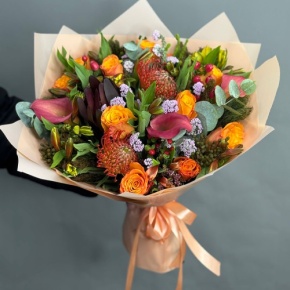 Букет "Даниэлла" из калл, роз, гиперикума, сафари, капса и лейко в Красноармейске