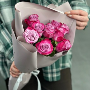 Букет "Сесилия" из 9 фиолетовых роз кения (40 см) в Красноармейске