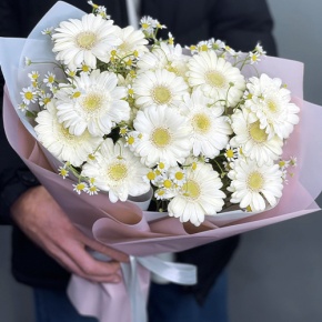 Нежный букет из гербер и ромашек в Красноармейске