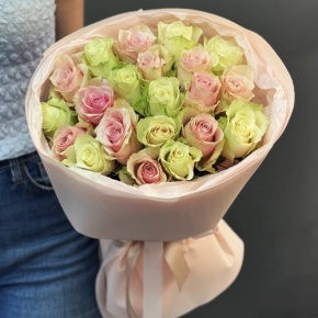 Букет из 21 нежной розы (40 см) в Красноармейске