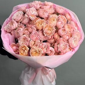 Букет из 35 кустовых пионовидных роз Джульетта (60 см) в Красноармейске