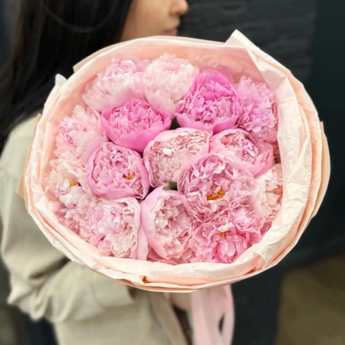 Букет из 15 ароматных пионов Сара Бернар в Красноармейске