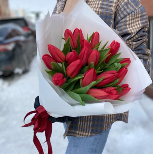Букет красных тюльпанов в Красноармейске