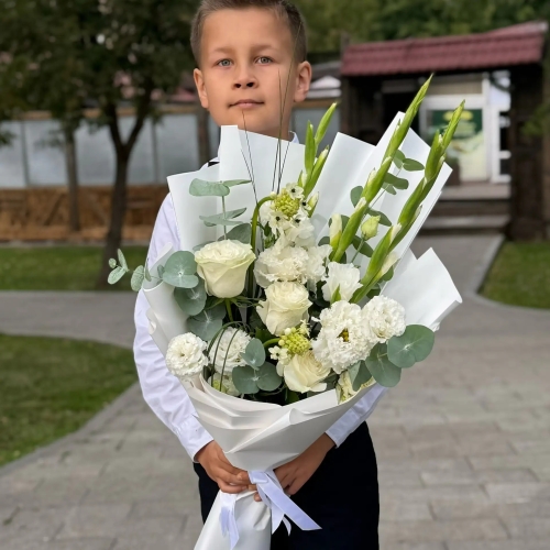 Букет на 1 сентября с гладиолусами, розами, эустомой и орнитогалумом в Красноармейске