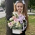 Композиция с георгинами на 1 сентября в белом ящике в Красноармейске